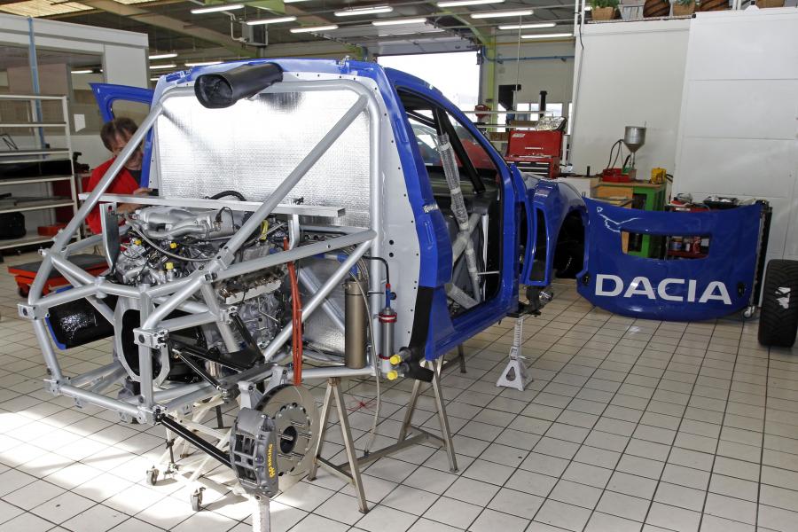 Детали создания Dacia Duster No Limit Pikes Peak 2011 года  (фото 24 из 62)